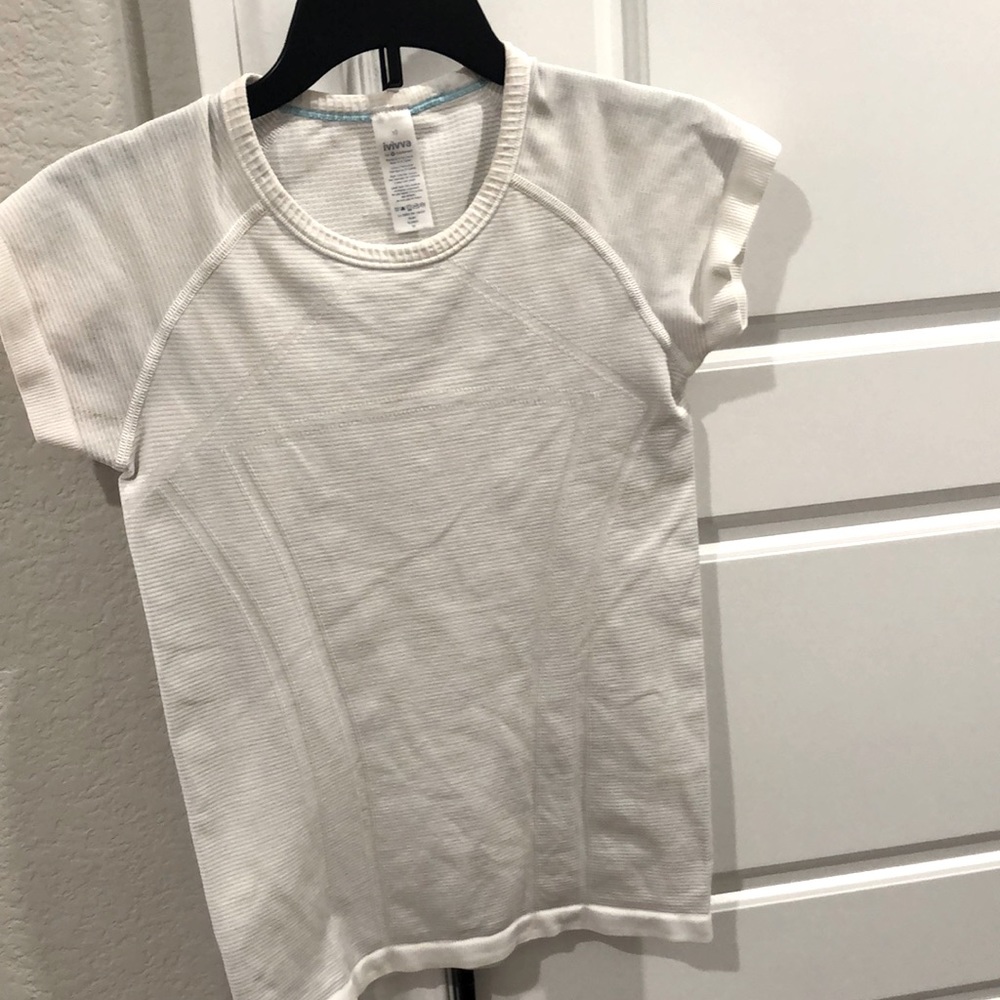 Ivivva shirt